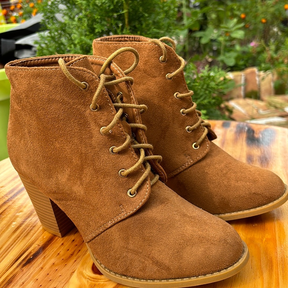 Perfect suede booties
